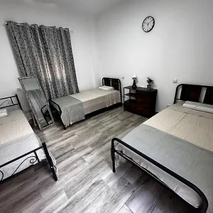  Сasa de vacaciones Amplia Casa Entera Con Patio Y Terraza Familia Y Grupo De Amigos España